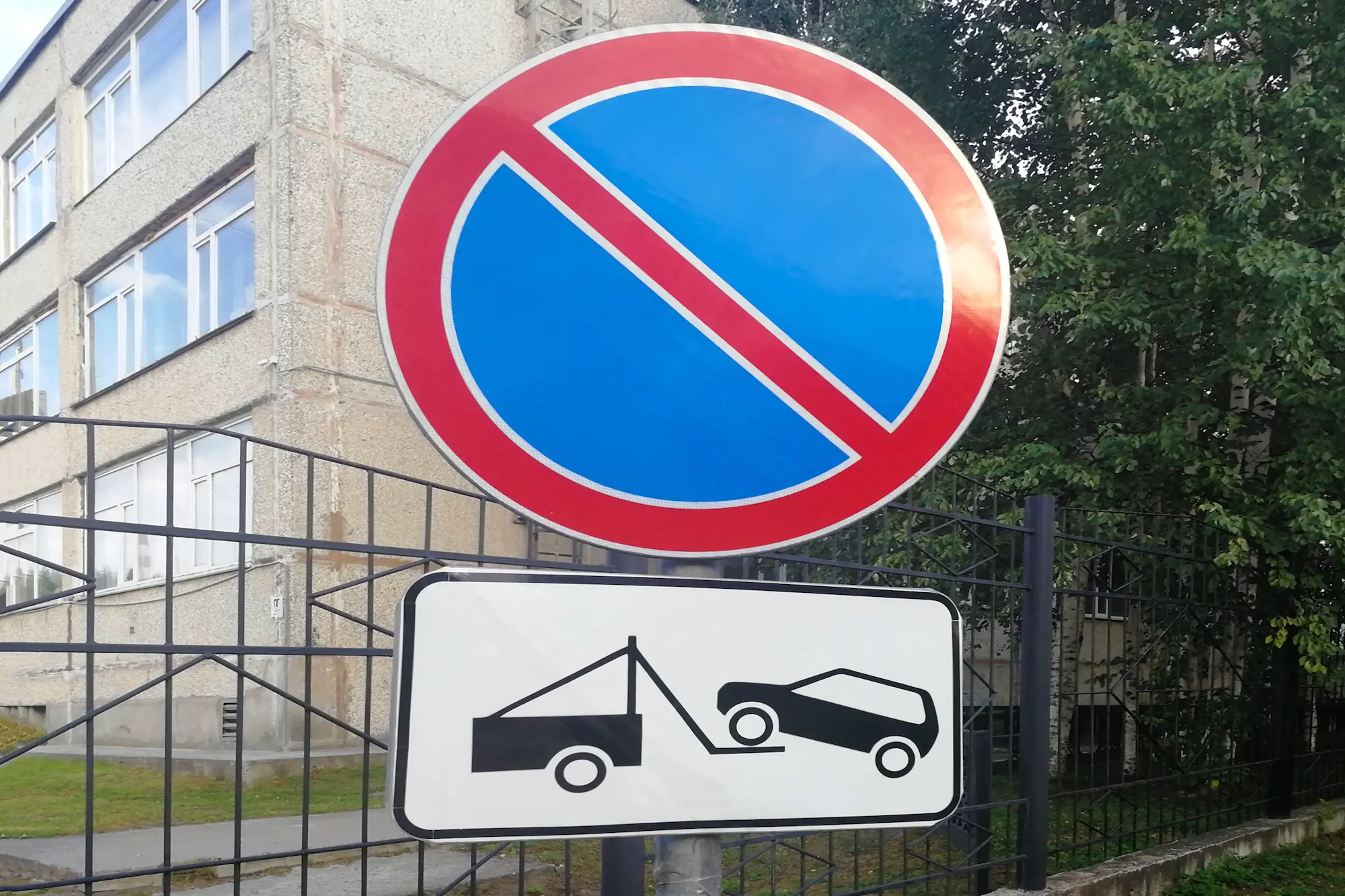 Moderner Umzugstransporter von ZugUmZug in München